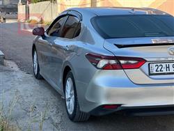 تۆیۆتا کامری